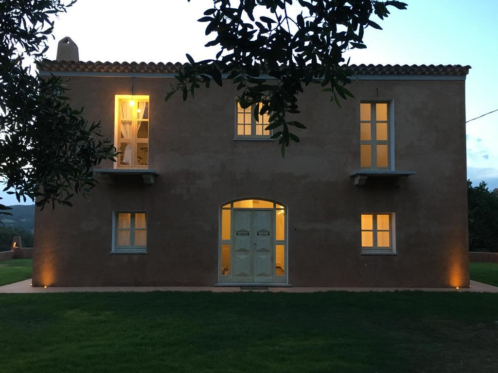 Monti Di Jogliu Villa Arzachena Exteriör bild
